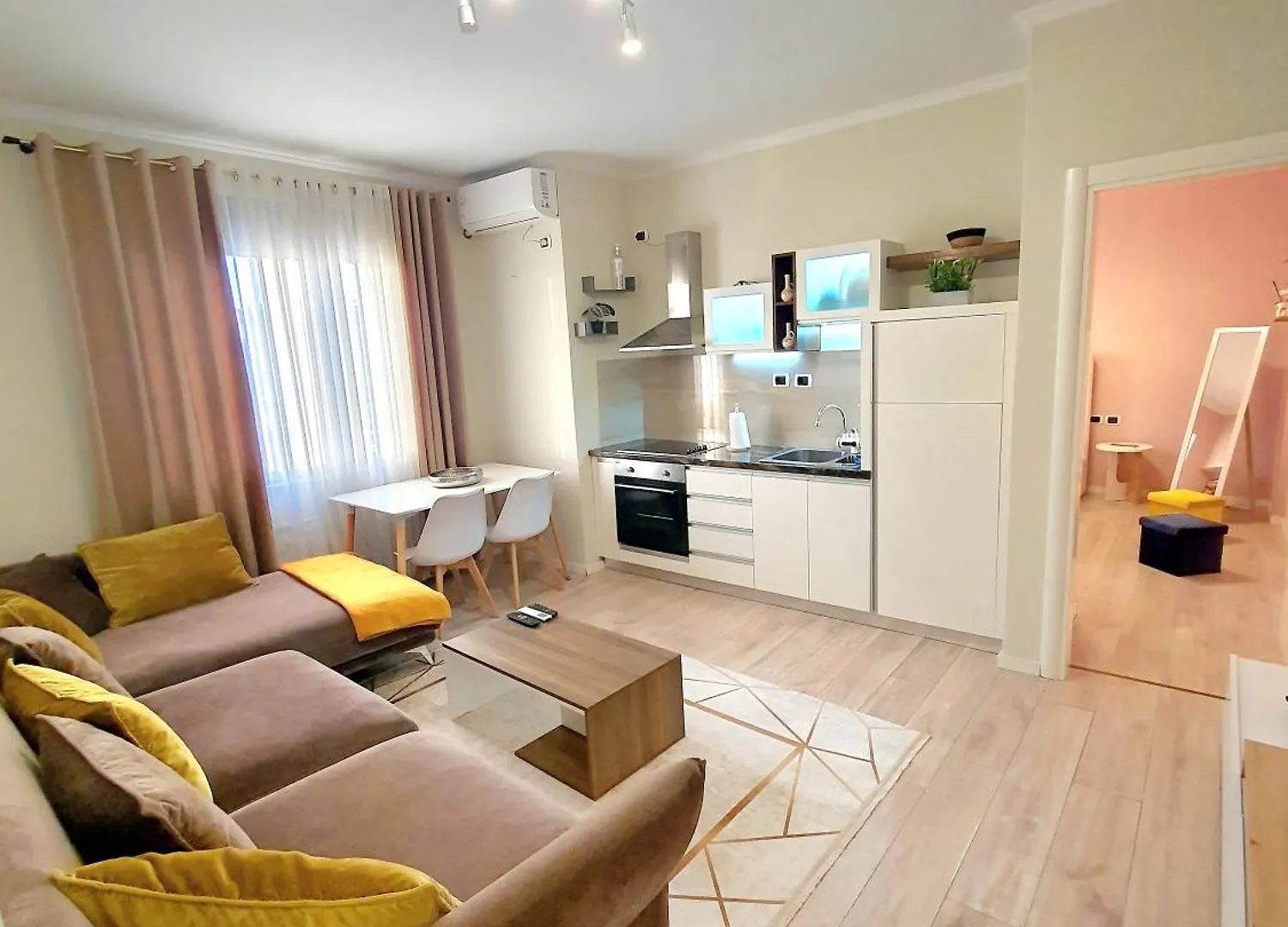 Silver Apartments Delijorgji Tiran
